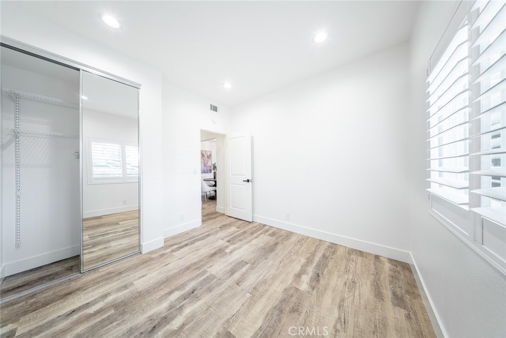 Las Flores (R2) (LF) - Residential