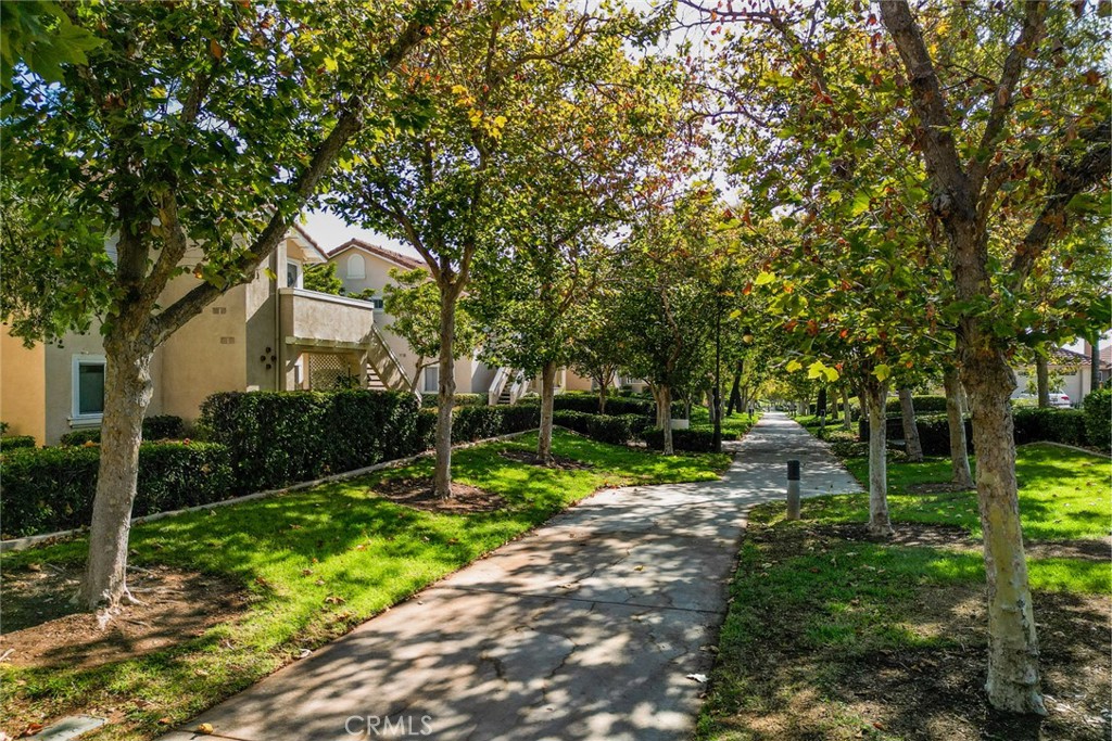 Las Flores (R2) (LF) - Residential