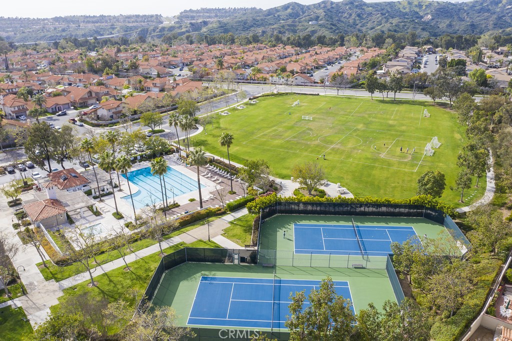 Las Flores (R2) (LF) - Residential