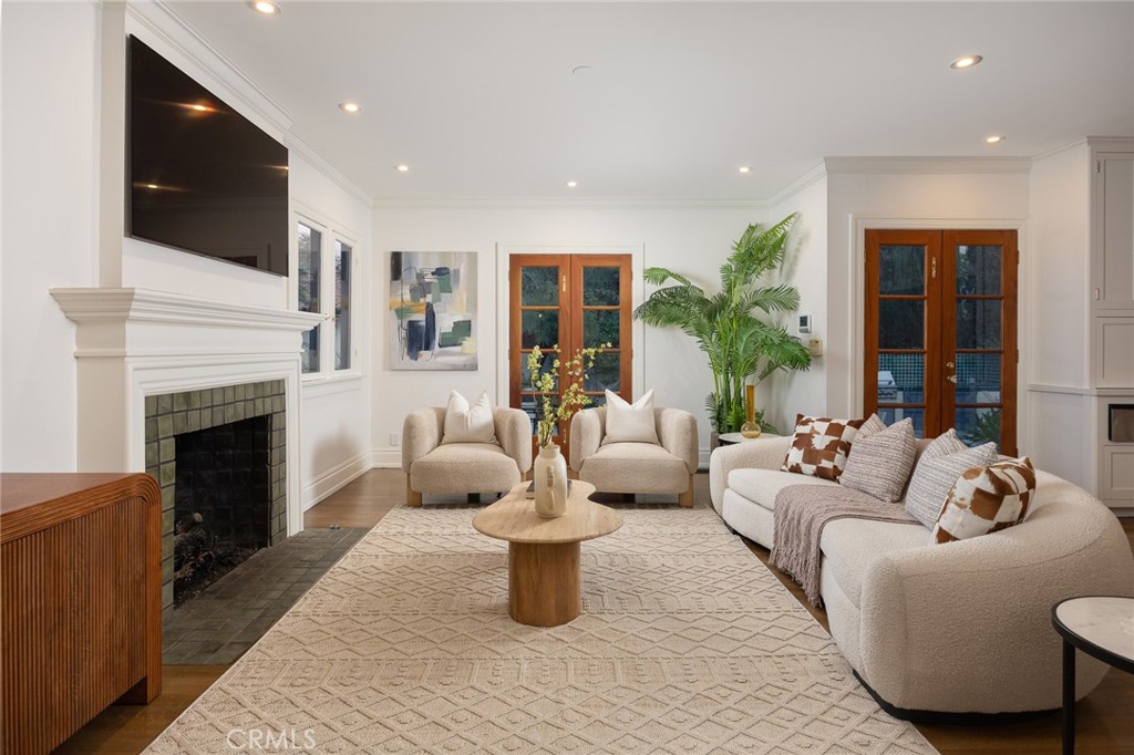 Pasadena, California, 91106, United States, 6 Bedrooms Bedrooms, ,5 BathroomsBathrooms,Residential,Active,2019159