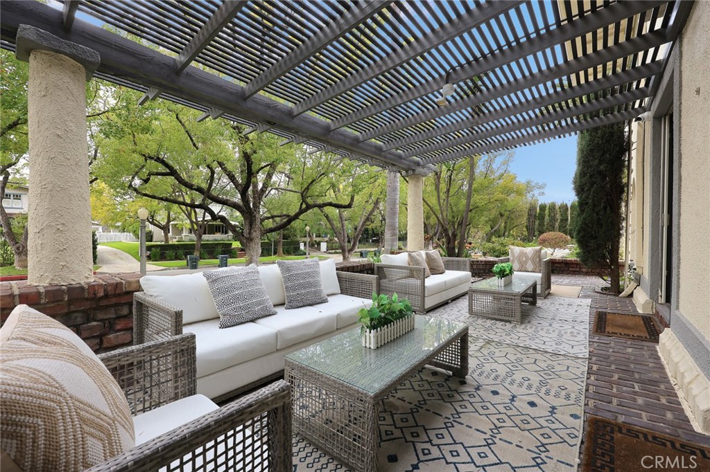 Pasadena, California, 91106, United States, 6 Bedrooms Bedrooms, ,5 BathroomsBathrooms,Residential,Active,2019159