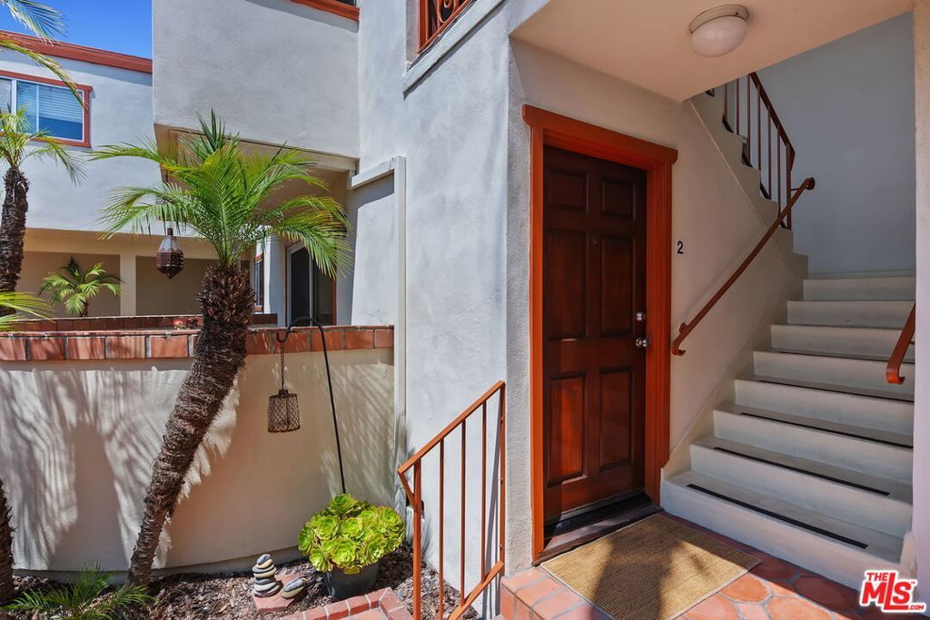 Photo of 2702 11th Street #2, Santa Monica, CA 90405 (MLS # 25594433)