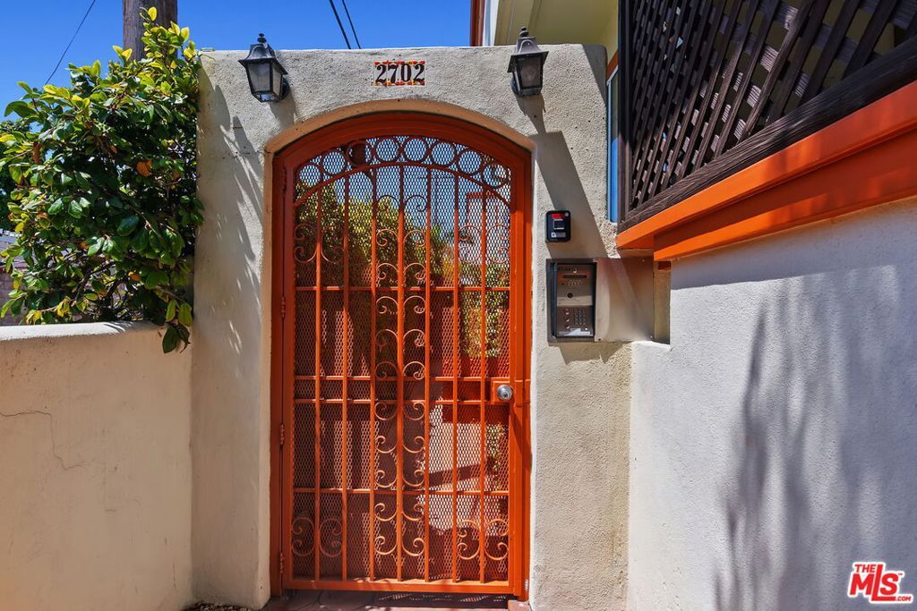 Photo of 2702 11th Street #2, Santa Monica, CA 90405 (MLS # 25594433)