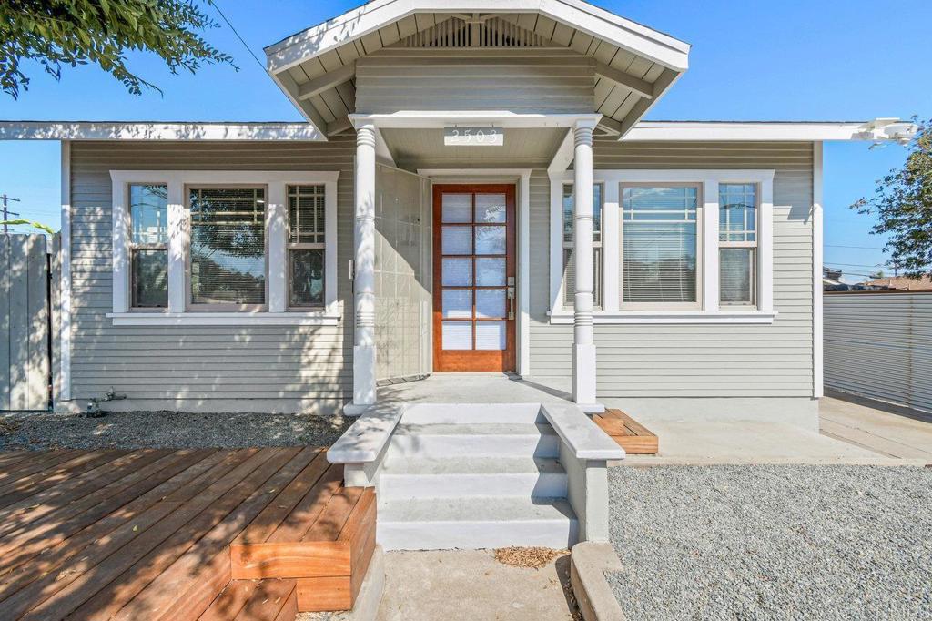 Investment Opportunity – Rental Income Potential! Looking for a property that can generate rental income without any upfront investment? Don’t miss this 2-in-1 lot with enough space to add a third unit in the future! Why this property is a must-have: Walking distance to schools, library, and shopping center Easy access to freeways Fully updated: new kitchen, remodeled bathroom, new appliances, fresh interior and exterior paint, and a new roof ADU built in 2024 featuring a modern kitchen, new appliances, and washer/dryer hookups This is the perfect chance to own a turnkey property with immediate rental potential and future expansion possibilities.