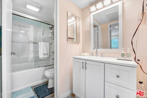Tiny photo for 21333 Lassen Street #8B, Los Angeles, CA 91311 (MLS # 26862111)