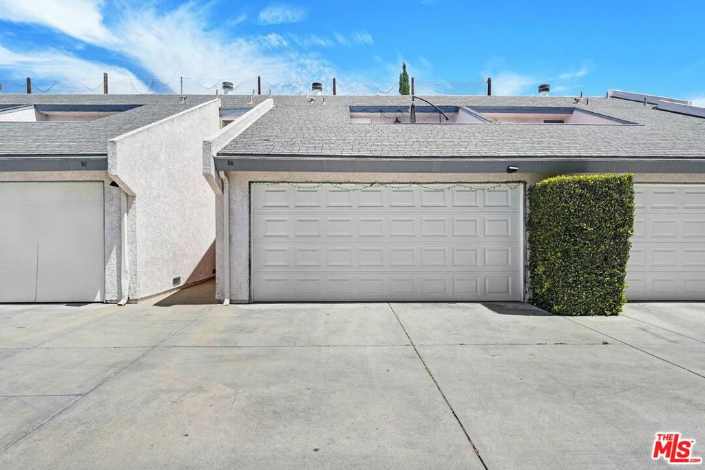21333 Lassen Street 8B, Los Angeles CA 91311