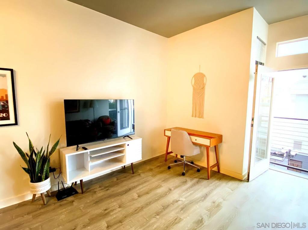 777 6th Avenue 303
