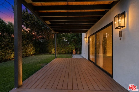 Photo of 393 Huntley Drive #1, West Hollywood, CA 90048 (MLS # 26996157)