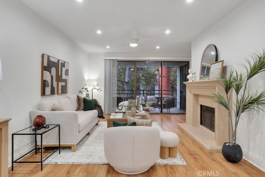 4792 Park Encino Lane 102