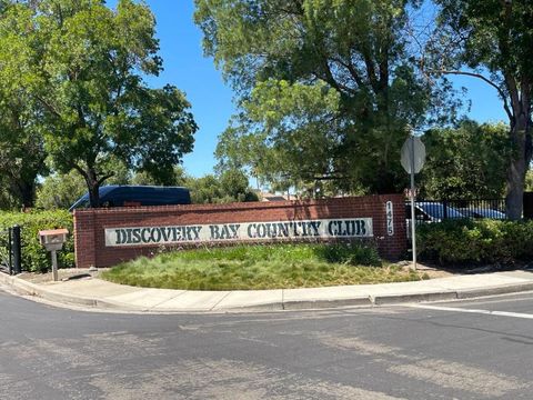 Photo of 1970 Cherry Hills Drive, Discovery Bay, CA 94505 (MLS # ML82053915)