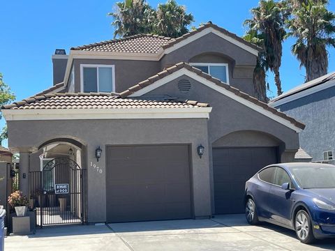 Photo of 1970 Cherry Hills Drive, Discovery Bay, CA 94505 (MLS # ML82053915)