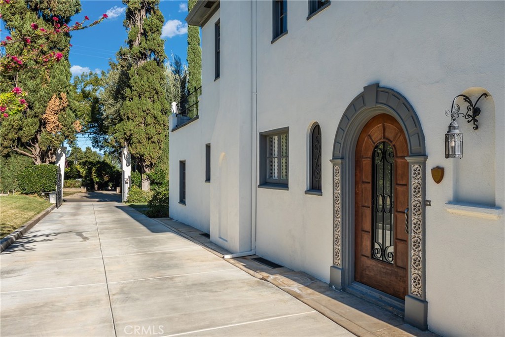 1205 W Highland Avenue