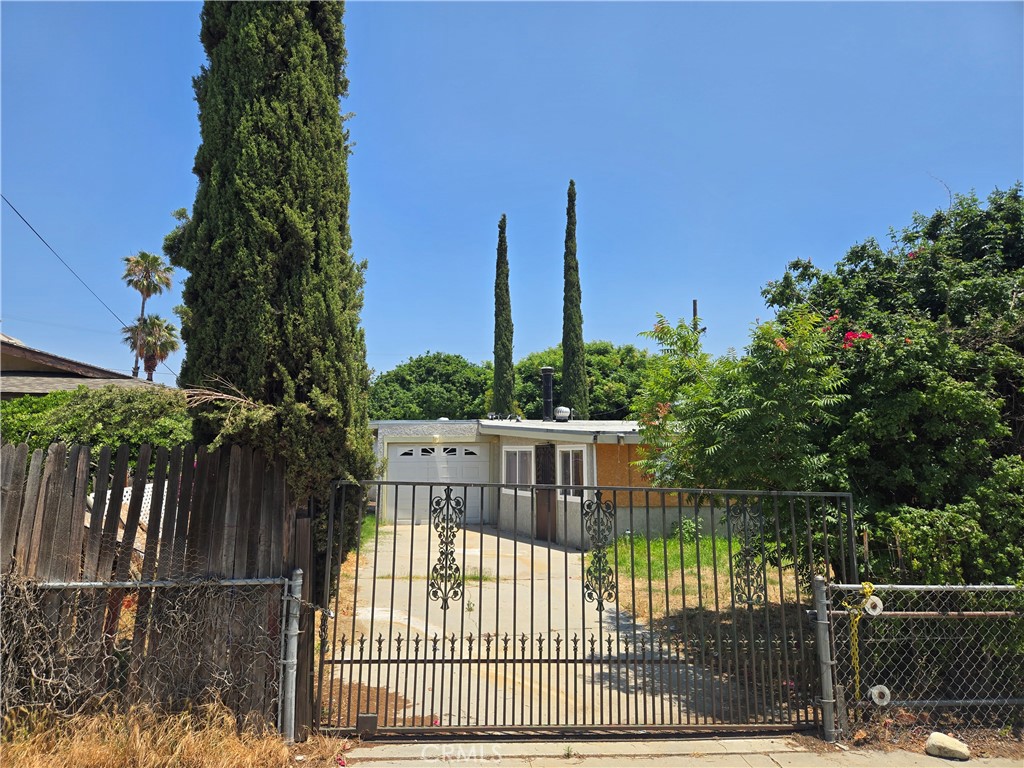 781 S Lilac Avenue