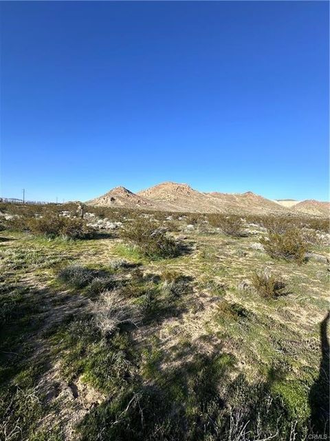 Photo of 87 STW, Mojave, CA 93560 (MLS # SR25085745)