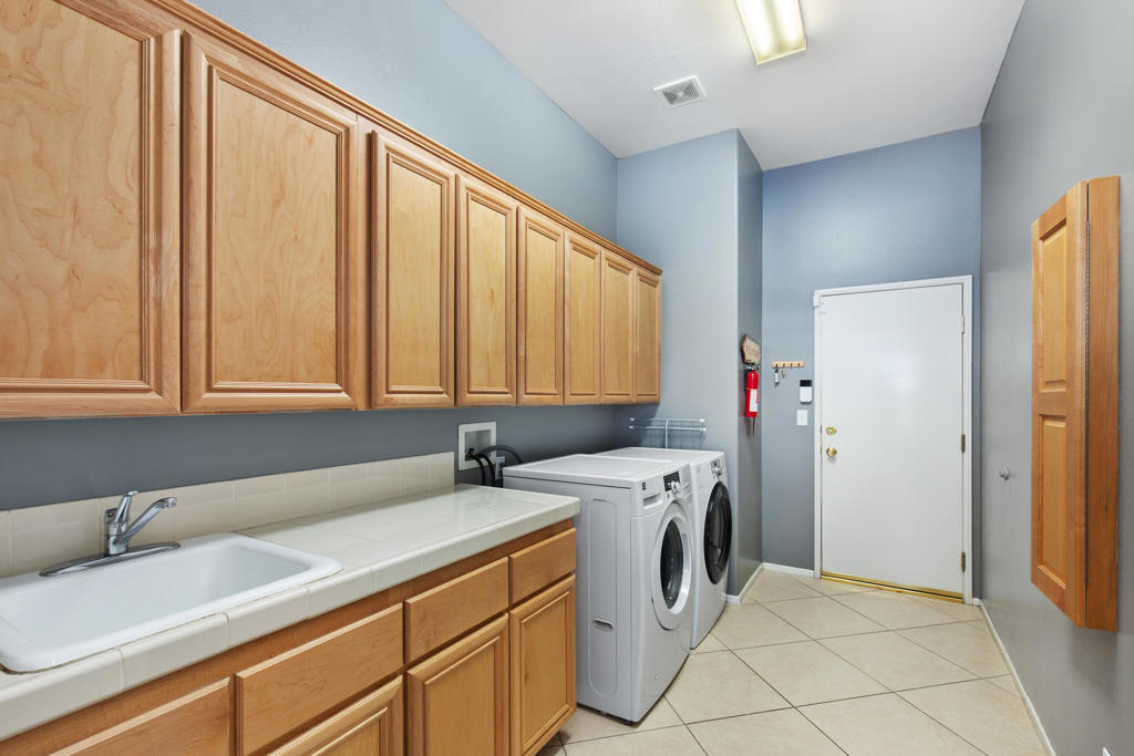 Colony Cove - Residential Lease