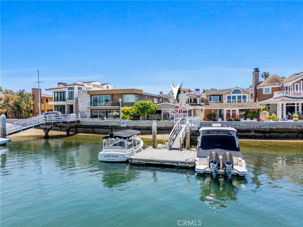 129 N Bay Front