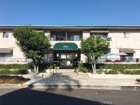 Photo of 4533 Colbath Avenue #2, Sherman Oaks, CA 91423 (MLS # WS26087027)