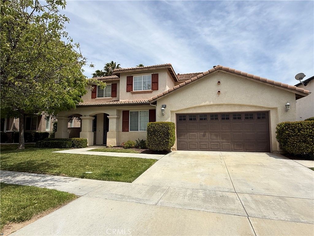 Photo of 38218 Clera Creek St. St, Murrieta, CA 92562 (MLS # OC26095719)