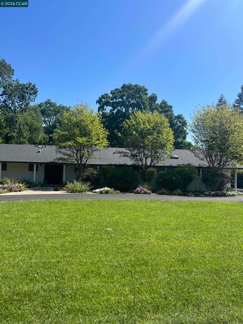 Photo of 930 Lee lane Ln, Concord, CA 94518 (MLS # 41145774)