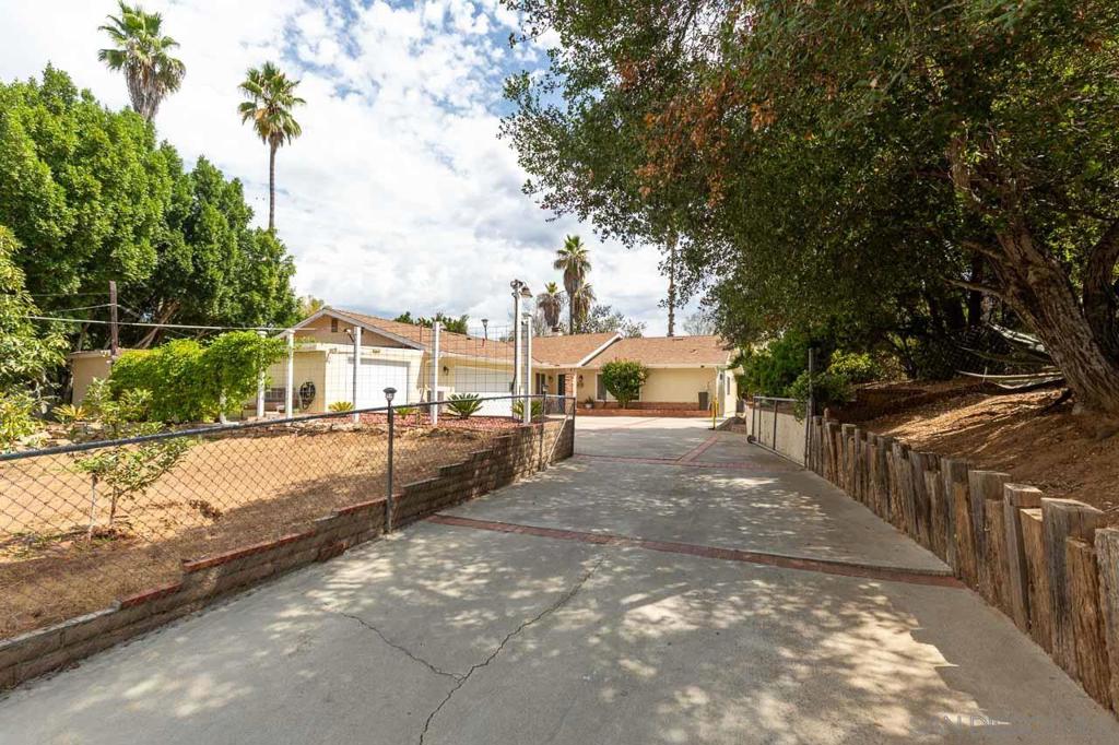1339 Windsong Ln