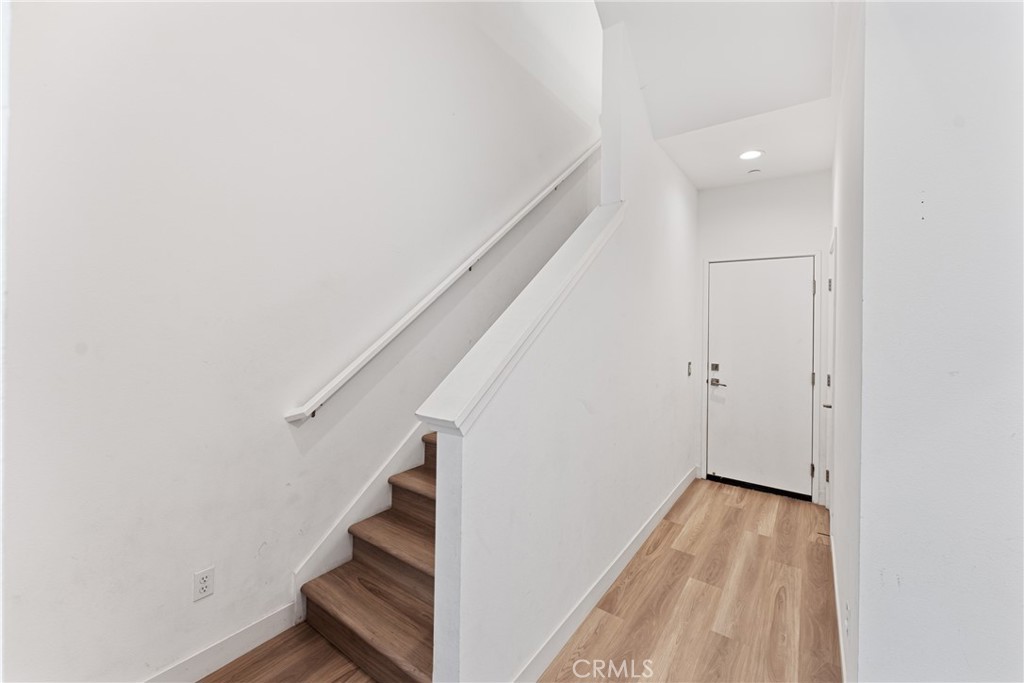 1009 Roble Place