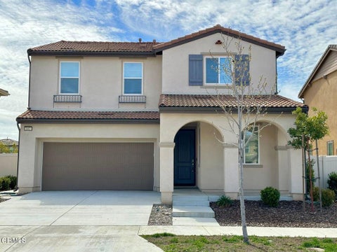 Photo of 682 Seine River Way, Oxnard, CA 93036 (MLS # V1-39352)