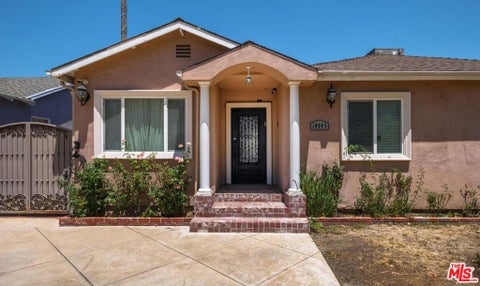 Photo of 14743 McCormick Street, Sherman Oaks, CA 91411 (MLS # 26861709)