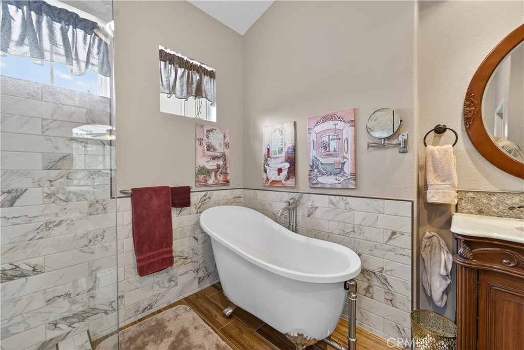 Granada (GRN) - Residential