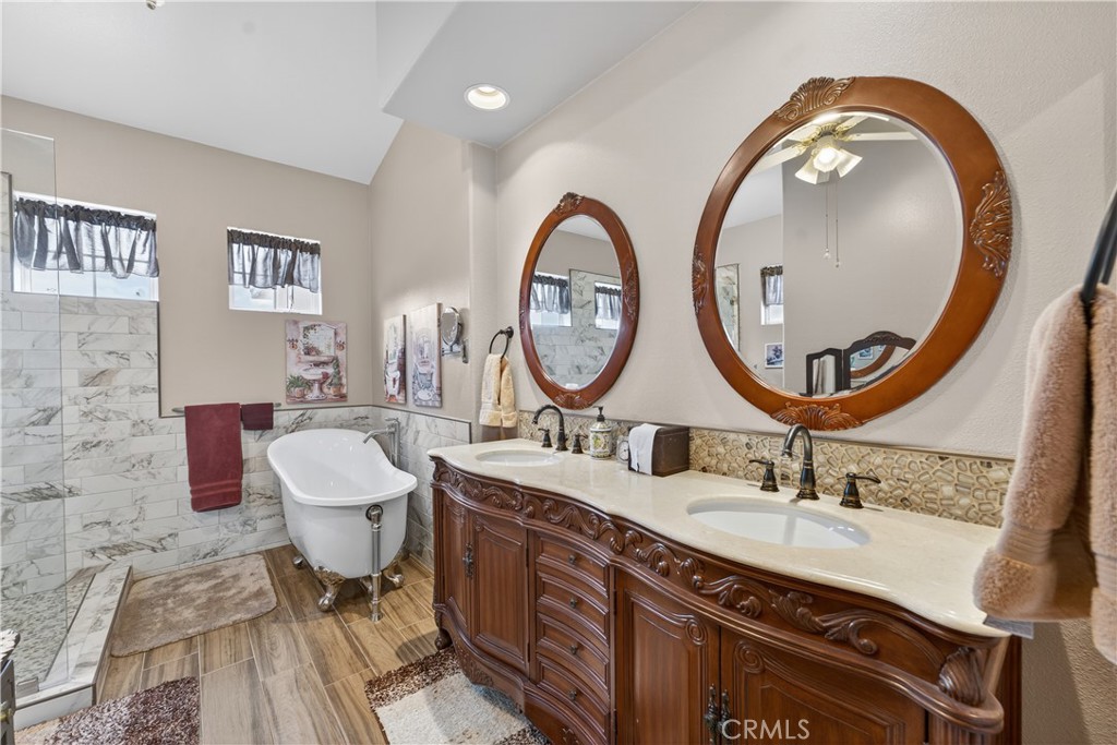 Granada (GRN) - Residential