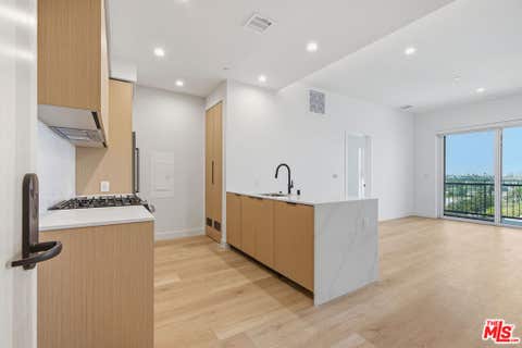 Photo of 3555 Overland Avenue #613, Los Angeles, CA 90034 (MLS # 26868893)