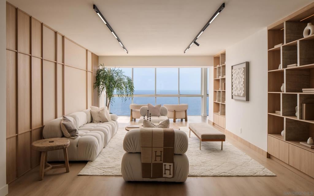 939 Coast Blvd