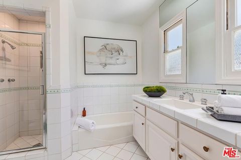 Tiny photo for 2718 Motor Avenue, Los Angeles, CA 90064 (MLS # 26833245)