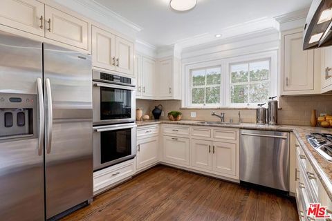 Tiny photo for 2718 Motor Avenue, Los Angeles, CA 90064 (MLS # 26833245)