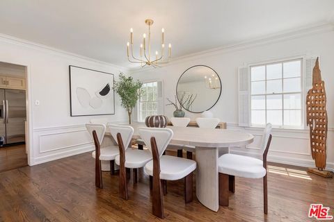 Tiny photo for 2718 Motor Avenue, Los Angeles, CA 90064 (MLS # 26833245)