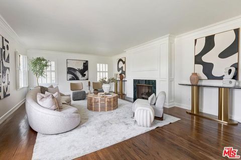 Tiny photo for 2718 Motor Avenue, Los Angeles, CA 90064 (MLS # 26833245)