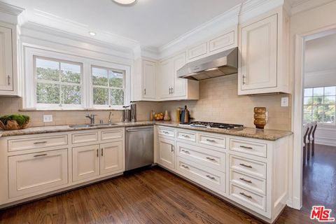 Tiny photo for 2718 Motor Avenue, Los Angeles, CA 90064 (MLS # 26833245)