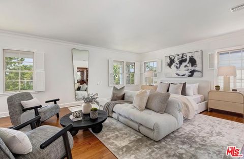 Tiny photo for 2718 Motor Avenue, Los Angeles, CA 90064 (MLS # 26833245)
