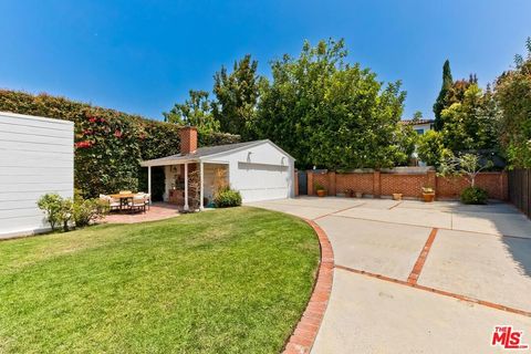 Tiny photo for 2718 Motor Avenue, Los Angeles, CA 90064 (MLS # 26833245)