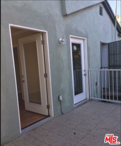 Photo of 1516 Talmadge Street, Los Angeles, CA 90027 (MLS # 25612635)