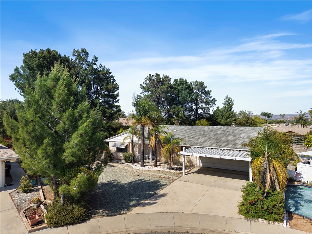 28040 Winthrop Court
