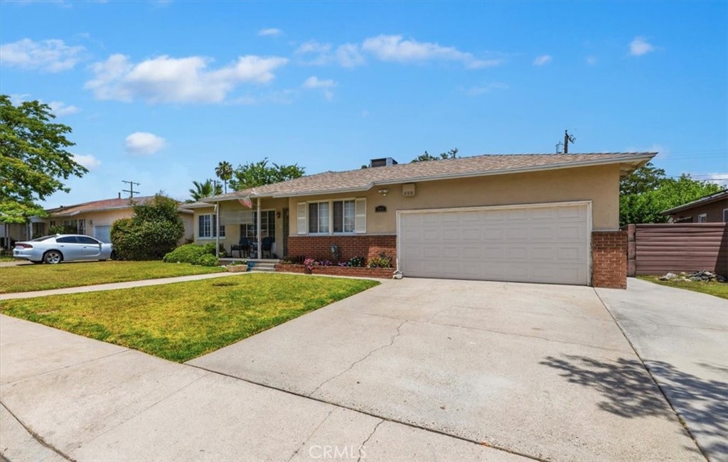 648 E 20th