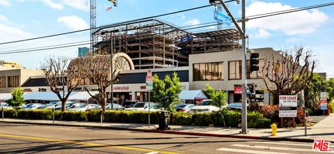 Tiny photo for 11254 MISSISSIPPI Avenue #4, Los Angeles, CA 90025 (MLS # 25586671)