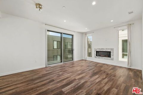 Tiny photo for 11254 MISSISSIPPI Avenue #4, Los Angeles, CA 90025 (MLS # 25586671)