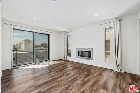 Tiny photo for 11254 MISSISSIPPI Avenue #4, Los Angeles, CA 90025 (MLS # 25586671)
