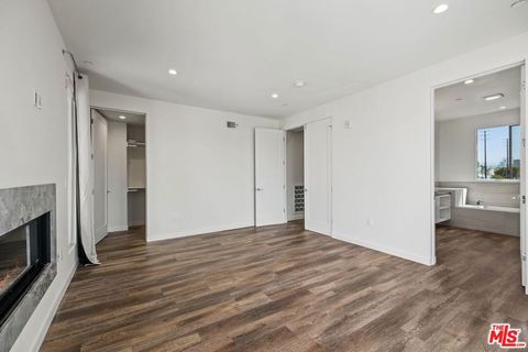 Tiny photo for 11254 MISSISSIPPI Avenue #4, Los Angeles, CA 90025 (MLS # 25586671)