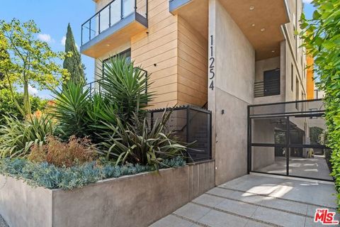 Tiny photo for 11254 MISSISSIPPI Avenue #4, Los Angeles, CA 90025 (MLS # 25586671)