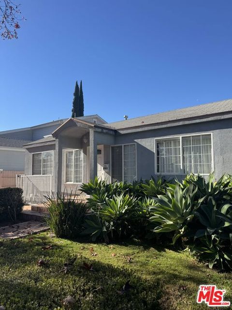 Photo of 4503 Tobias Avenue, Sherman Oaks, CA 91403 (MLS # 25630041)