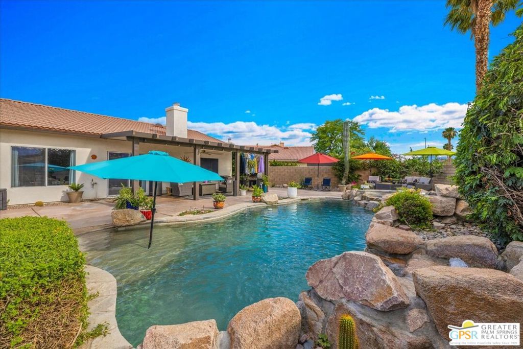 43535 Roebelenii Way