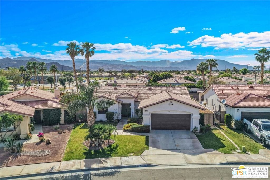 43535 Roebelenii Way