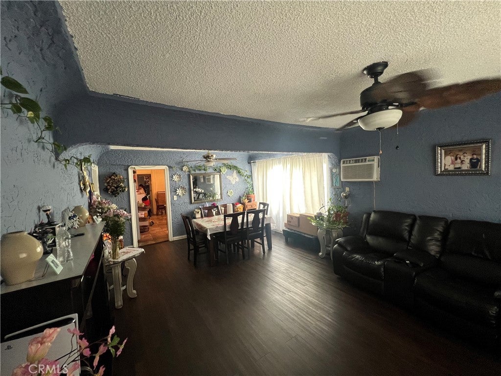 727 Oakford
